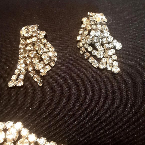 ****SOLD**** Vtg Kramer Bracelet & Waterfall earrings - Picture 3 of 13